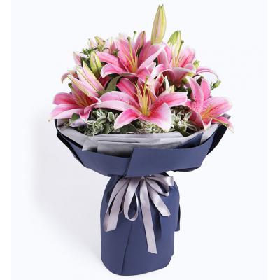 心花怒放-多头粉香水百合5枝，叶上花10枝