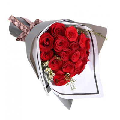 爱的诺言-红玫瑰19枝，白色腊梅2枝（如腊梅无货，则用白色石竹梅或满天星代替）