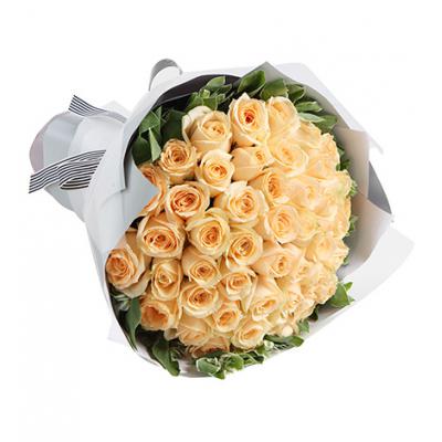 夏之物语-香槟玫瑰50枝，叶上花一扎