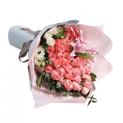 粉色女孩-戴安娜粉玫瑰29枝，多头粉色香水百合2枝，搭配白色桔梗2枝，叶上花5枝