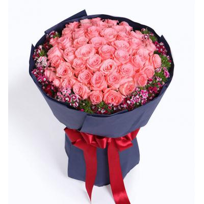 浪漫缤纷-戴安娜粉玫瑰50枝，石竹梅20枝