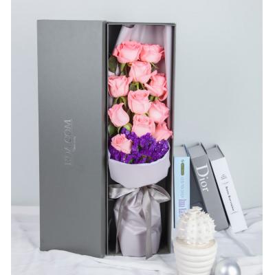 窈窕淑女/高档礼盒装鲜花:戴安娜粉玫瑰11枝，勿忘我适量