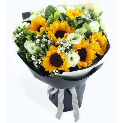 父爱如山-向日葵6枝，绿色洋桔梗6枝，栀子叶1扎，白色相思梅5枝