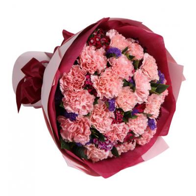 幸福绽放-粉色康乃馨19枝，石竹梅10枝、紫色勿忘我0.2扎、栀子叶10枝