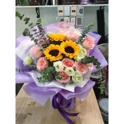 眼里都是你-11多戴安娜玫瑰+3朵向日葵加桔梗