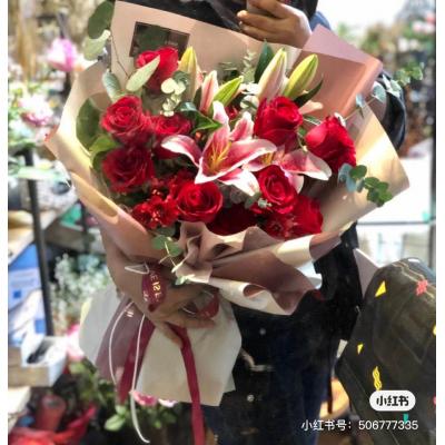 恋恋深情-11朵红玫瑰加2支多头百合