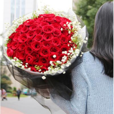 珍珠皇冠+33只玫瑰