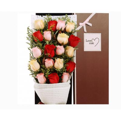 流星花园-7朵戴安娜，6朵红玫瑰，6朵香槟玫瑰，黄莺丰满间插