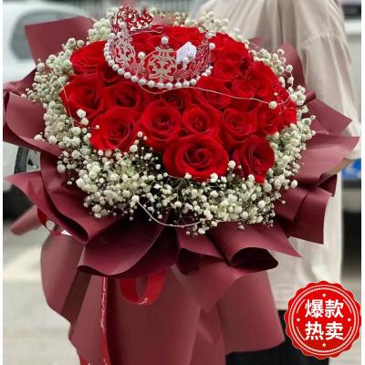 朝思暮想 33支玫瑰加满天星加皇冠