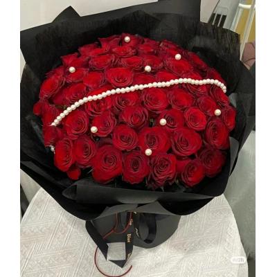 我爱您  52支卡罗拉玫瑰 