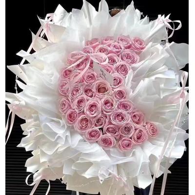 心上人-52支粉玫瑰月亮造型