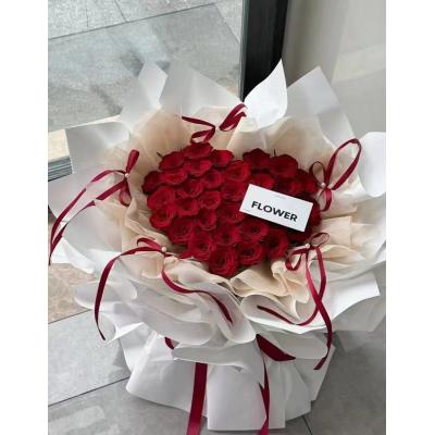 浪漫一刻-33支红玫瑰加蝴蝶结