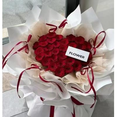 浪漫一刻-33支红玫瑰加蝴蝶结